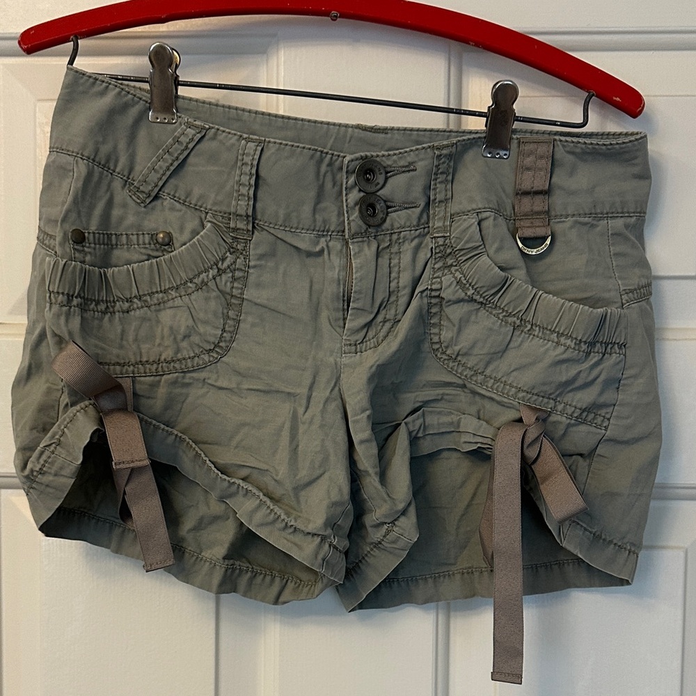 DKNY Women's Cargo Shorts in Gray/Sage